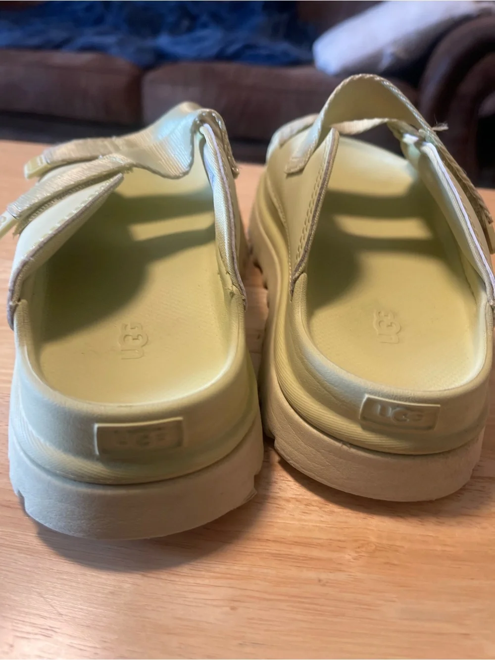 UGG Yellow Slide Sandals Teens Hook & Loop Straps Synthetic Upper Size 3